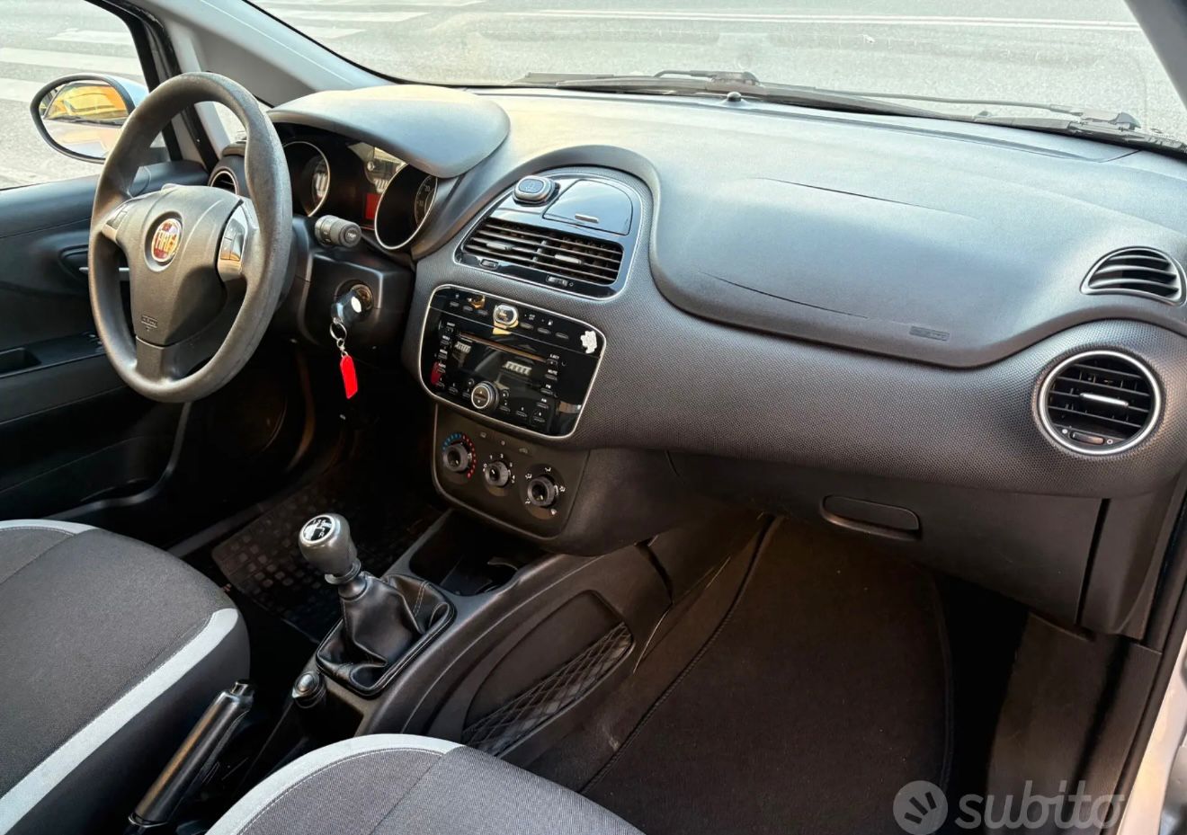 Fiat Punto Evo 1.4 Natural Power (Benzina/Metano) – 2013 Impianto Metano di Casa Madre