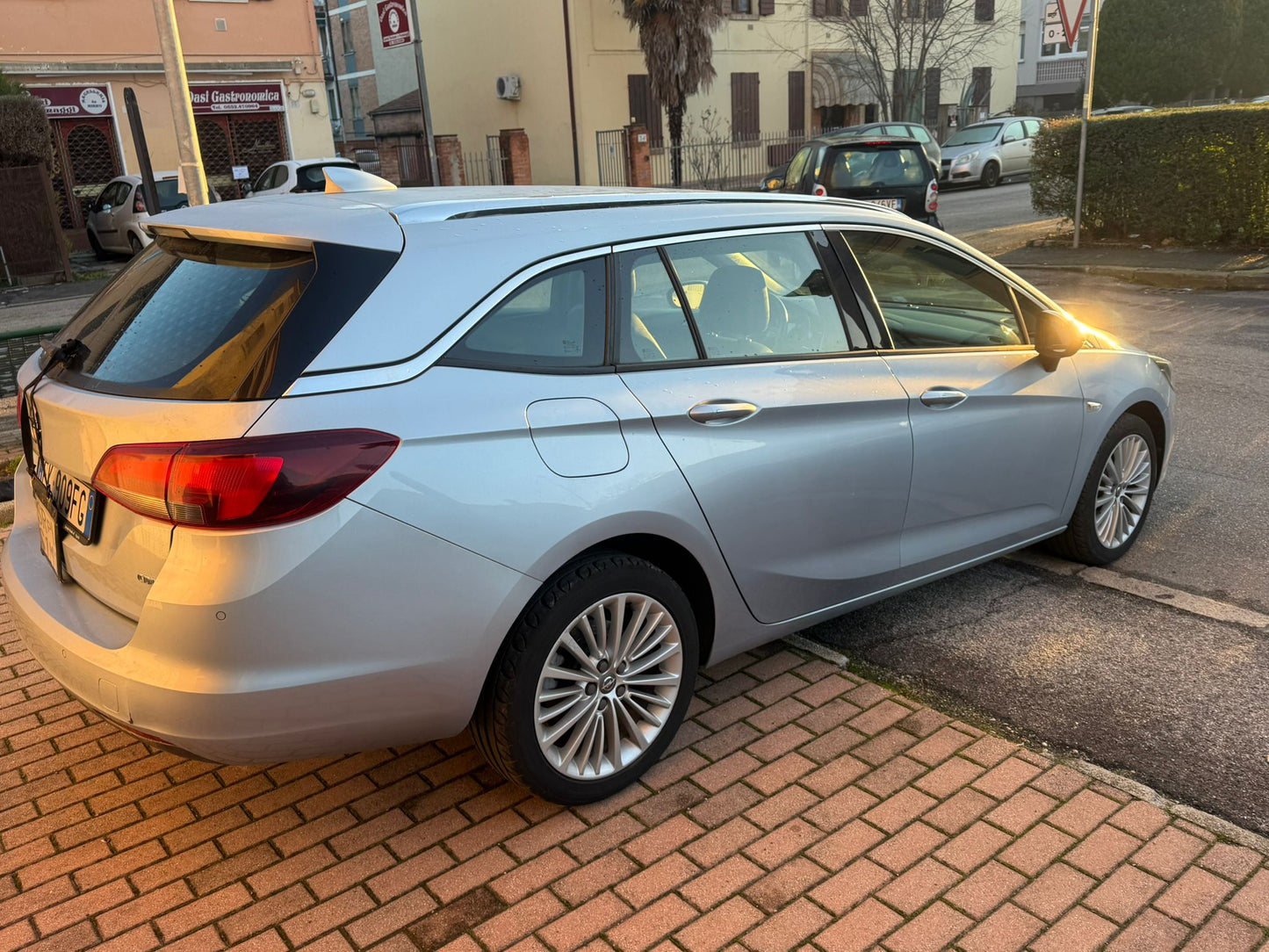 Opel Astra 1.6 CDTI Automatica – 2017