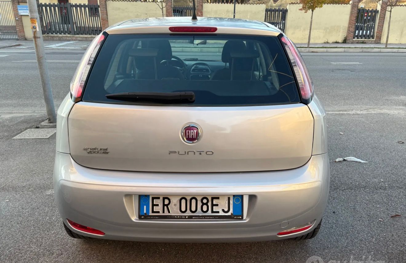 Fiat Punto Evo 1.4 Natural Power (Benzina/Metano) – 2013 Impianto Metano di Casa Madre