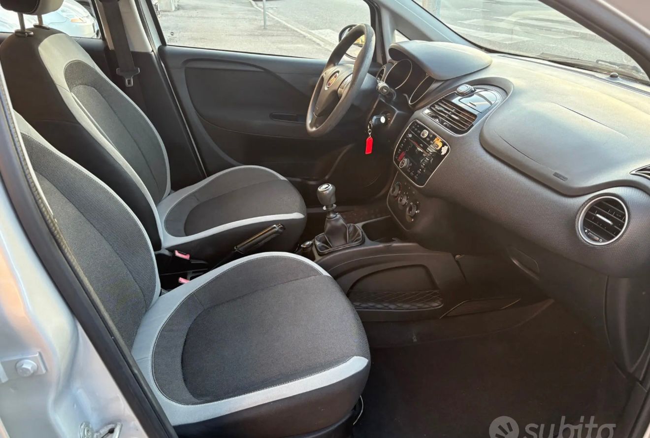 Fiat Punto Evo 1.4 Natural Power (Benzina/Metano) – 2013 Impianto Metano di Casa Madre