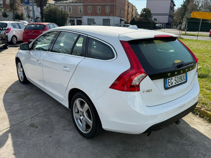 Volvo V60 2.0 Diesel 163 CV Summum – 2011